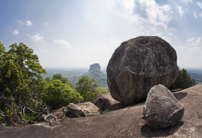 Dambulla, Sigiriya and Pidurandala Day Hiking Tour